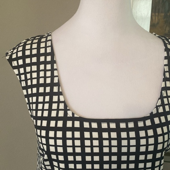Banana Republic Tank Top Black & White Check Sleeveless Criss Cross Back XS - Picture 2 of 7